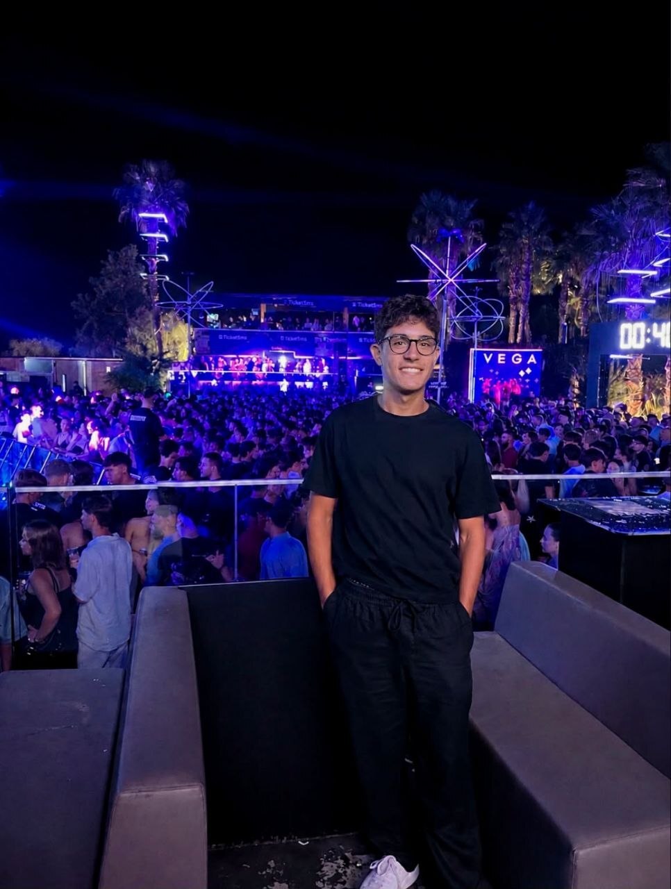 Giulio, fondatore di Lecce Nightlife, in discoteca