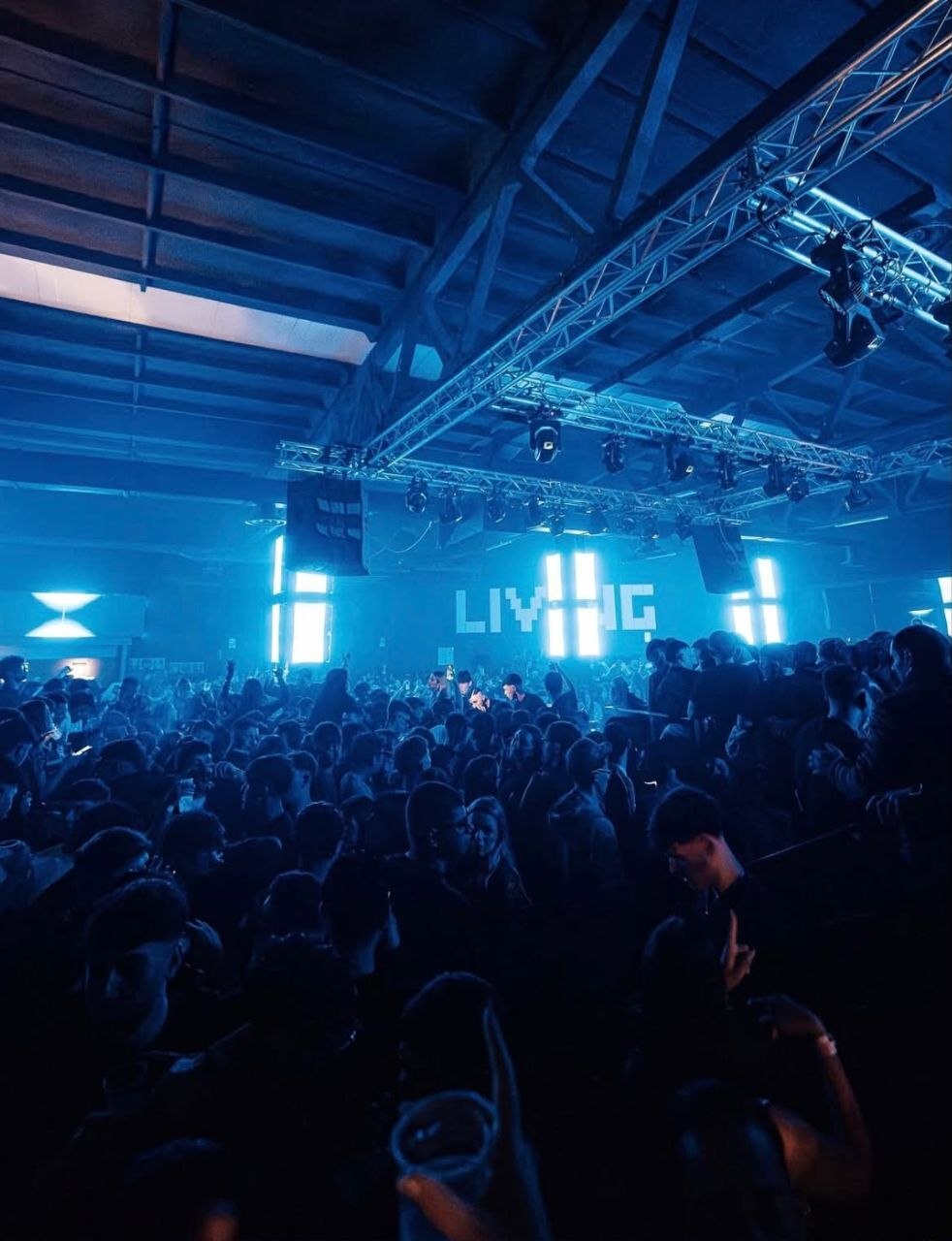 Living Club - Luci Rosse